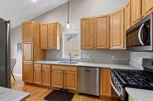 8972 Deer Run Drive, Victoria, MN 55386