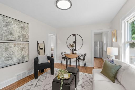 12-web-or-mls-4214 N Vincent Ave-12.jpg