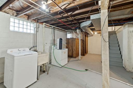 29-web-or-mls-4214 N Vincent Ave-29.jpg