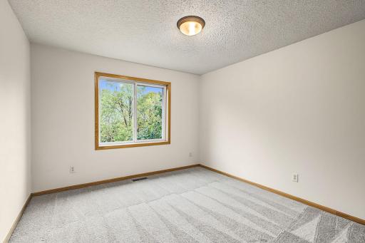 12 City View Lane, Saint Paul, MN 55107