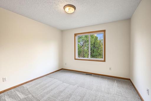 12 City View Lane, Saint Paul, MN 55107