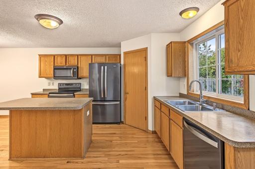 12 City View Lane, Saint Paul, MN 55107