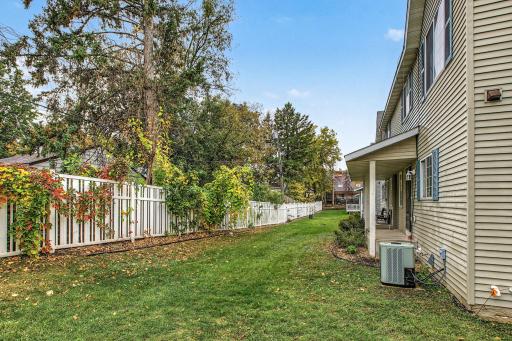 12 City View Lane, Saint Paul, MN 55107