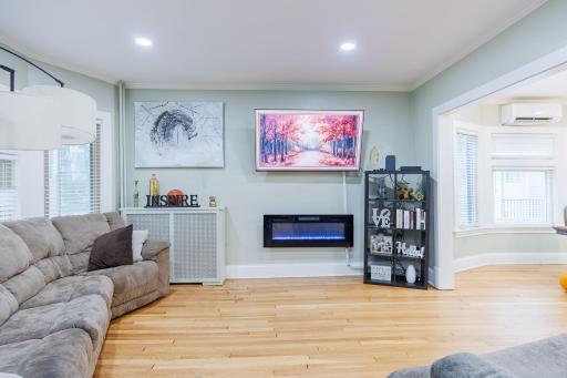 2012 Selby Avenue, Saint Paul, MN 55104