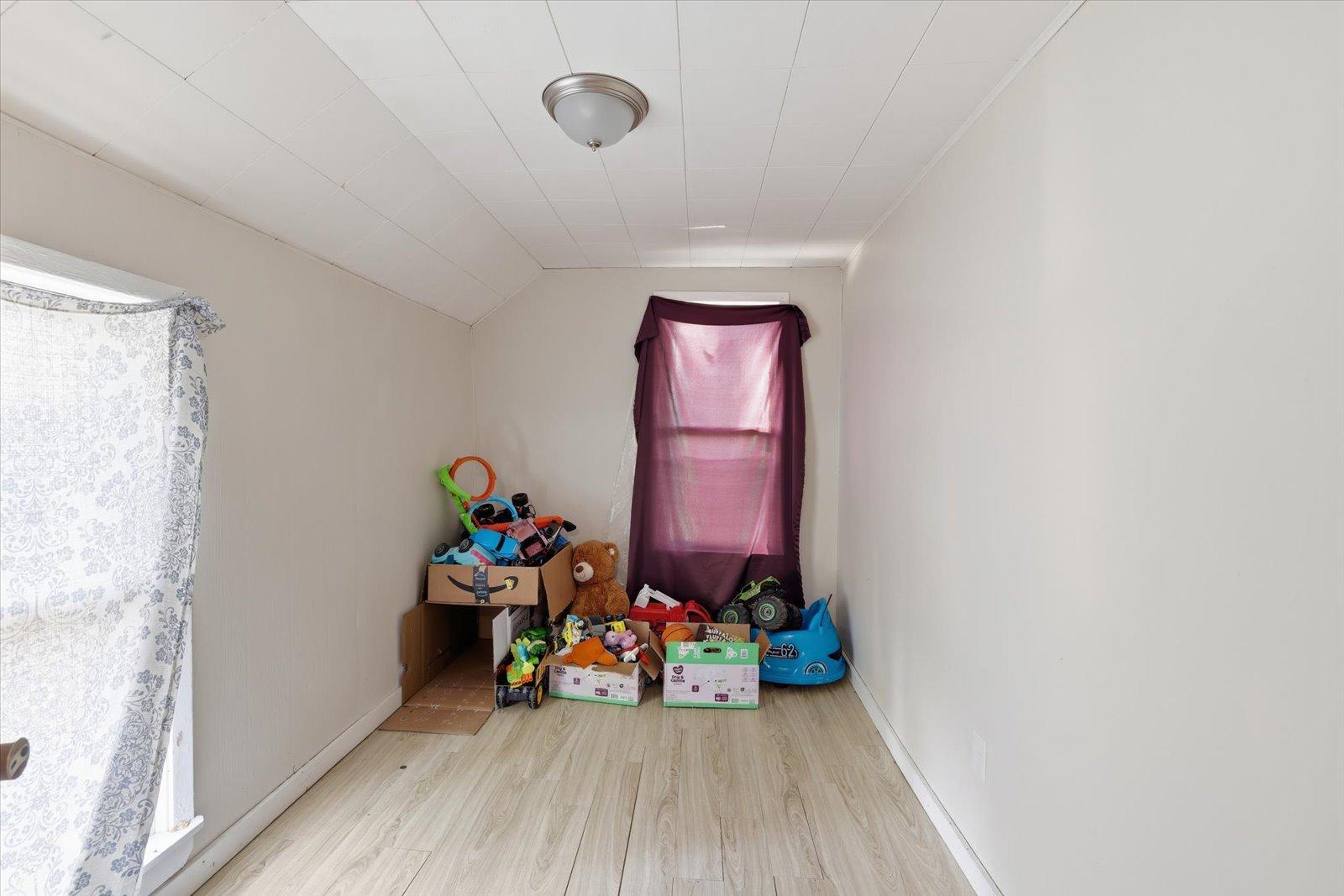 Upstairs Bed 1