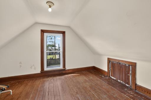 205 2nd Street, Claremont, MN 55924