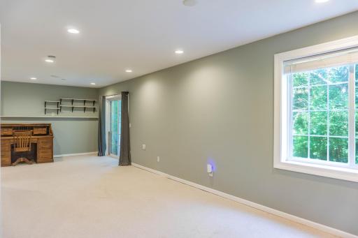 7657 Primrose Place, Chanhassen, MN 55317