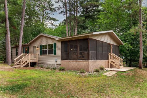 Home w large screen porch