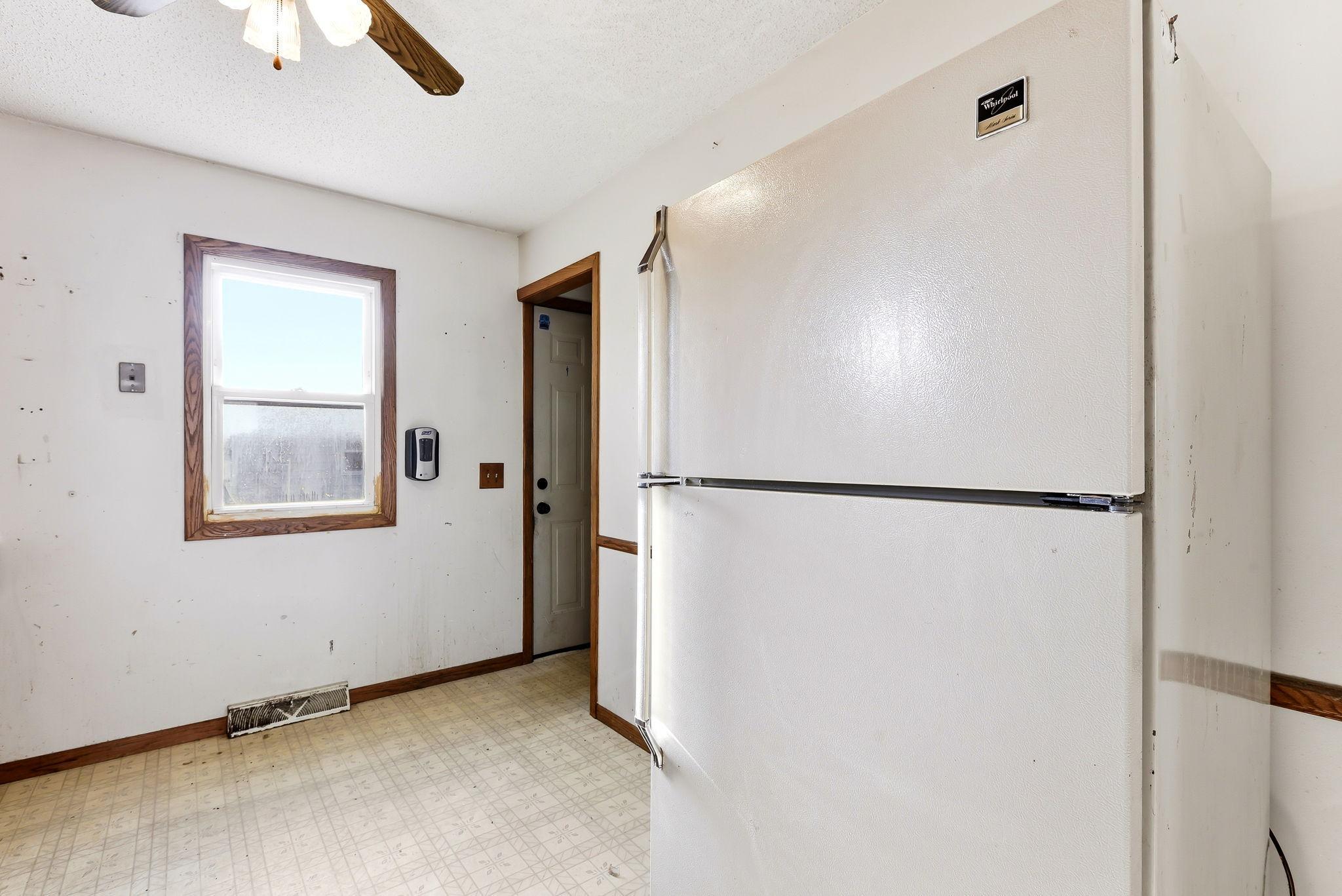 13-web-or-mls-548-82nd-Ave-NE-13.jpg