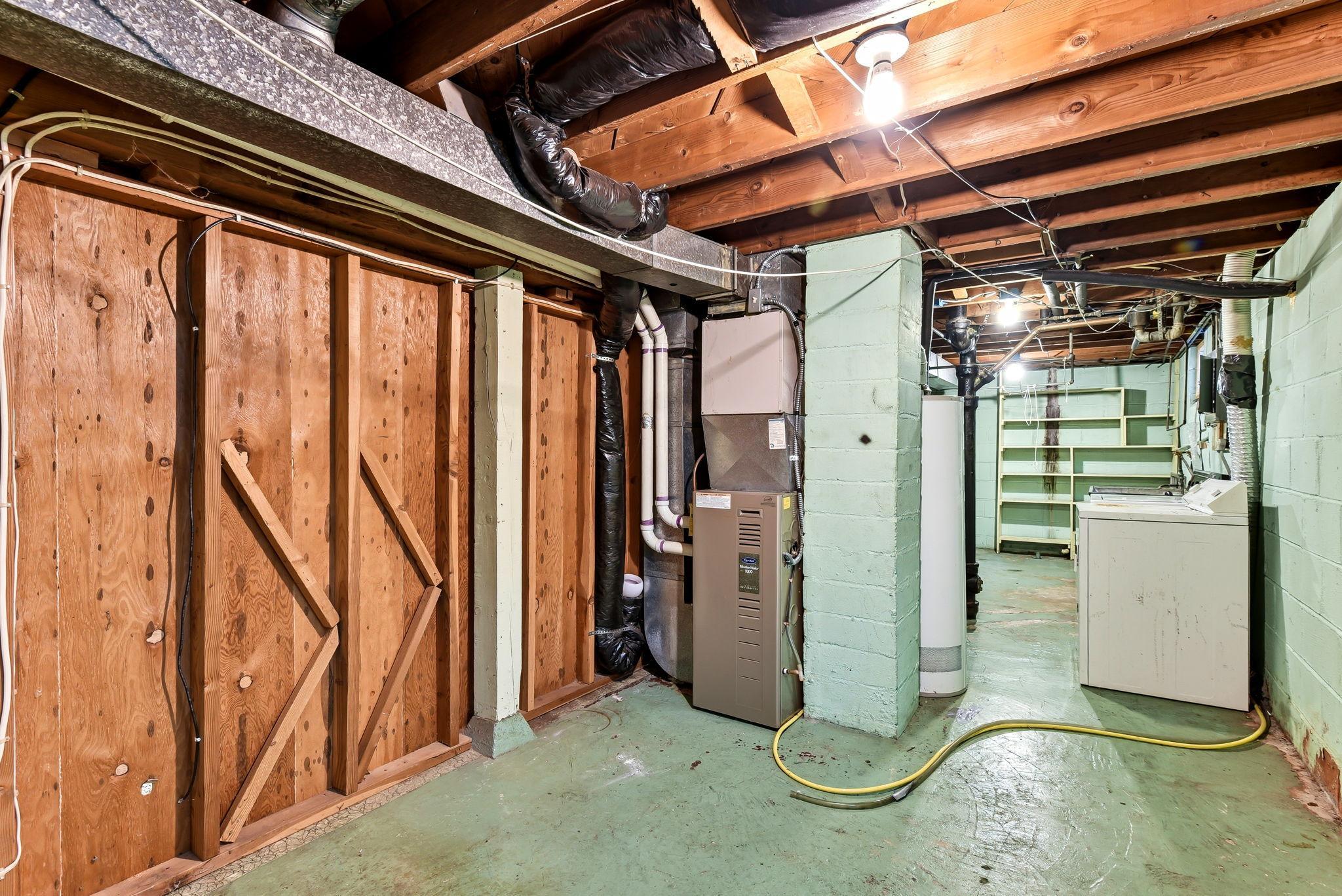 24-web-or-mls-548-82nd-Ave-NE-24.jpg