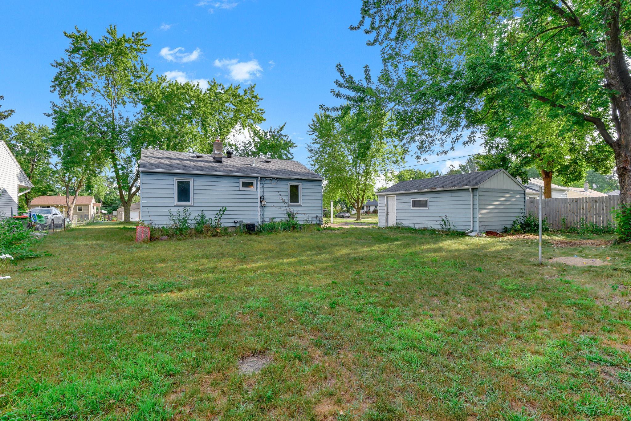 29-web-or-mls-548-82nd-Ave-NE-29.jpg