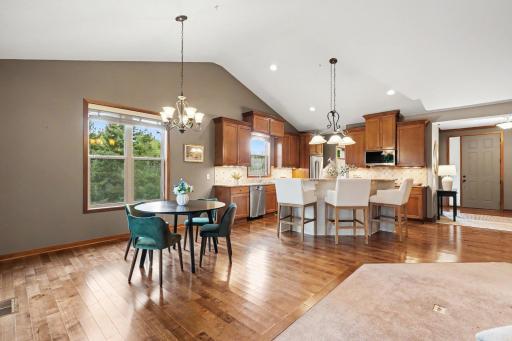 10776 Lyndale Bluffs Trail, Minneapolis, MN 55420