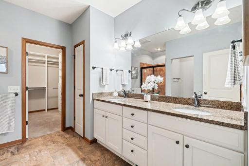 10776 Lyndale Bluffs Trail, Minneapolis, MN 55420