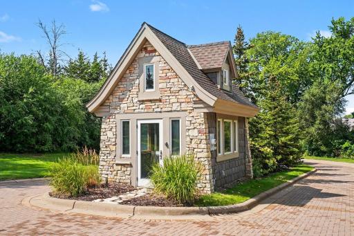 10776 Lyndale Bluffs Trail, Minneapolis, MN 55420