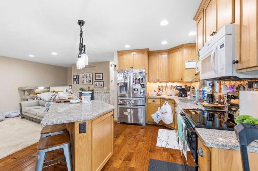 11-web-or-mls-110 Pine Circle Somerset-18.jpg