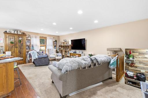 5-web-or-mls-110 Pine Circle Somerset-12.jpg