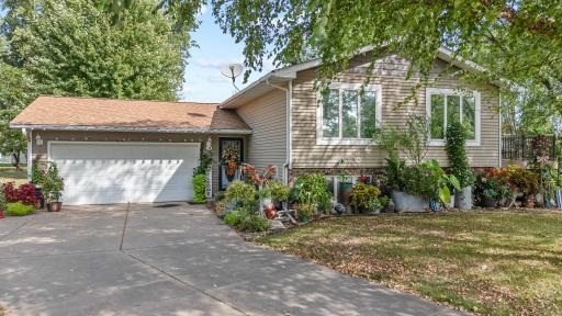 4-web-or-mls-110 Pine Circle Somerset-28.jpg