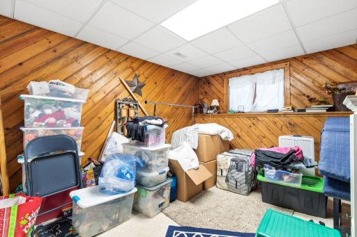 19-web-or-mls-110 Pine Circle Somerset-08.jpg