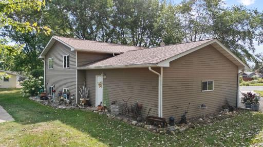 21-web-or-mls-110 Pine Circle Somerset-29.jpg