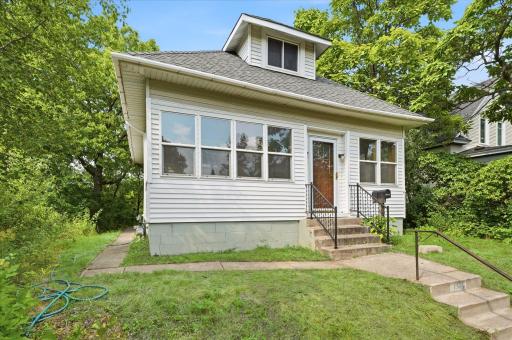 1565 7th Street E, Saint Paul, MN 55106