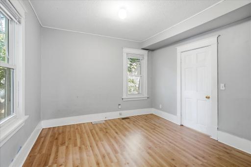 1565 7th Street E, Saint Paul, MN 55106