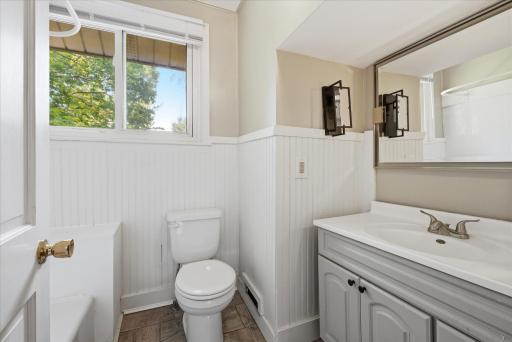 1565 7th Street E, Saint Paul, MN 55106