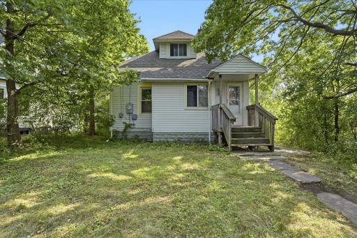 1565 7th Street E, Saint Paul, MN 55106