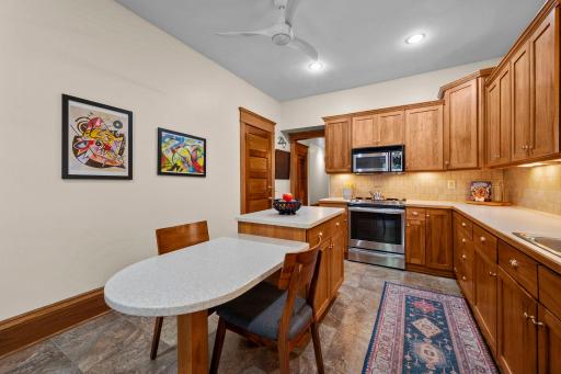 294 Dayton Avenue, 1E, Saint Paul, MN 55102