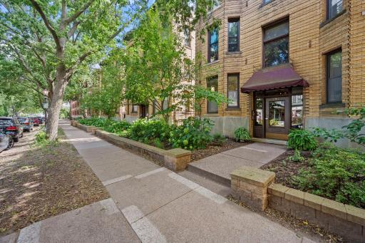294 Dayton Avenue, 1E, Saint Paul, MN 55102