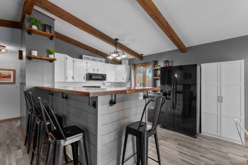 Kitchen with Breakfast Bar
