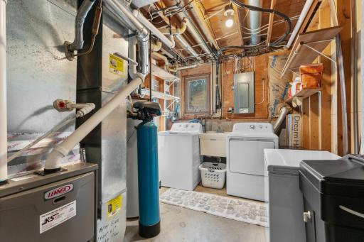 Laundry & Utility Room