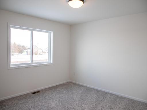 1142 W 55 Avenue, West Fargo, ND 58047