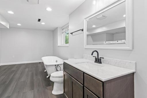 650 93rd St, Roberts, WI-31.jpg