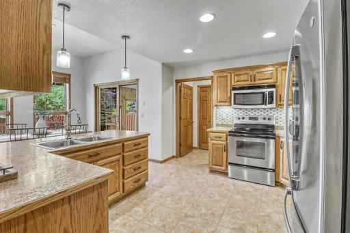 Kitchen1_3-1280.jpg