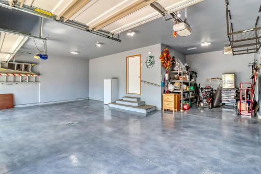 Garage1_2-1280.jpg