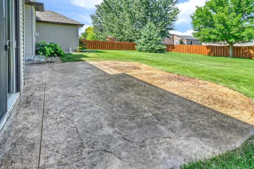 Backyard_Patio1_1-1280.jpg