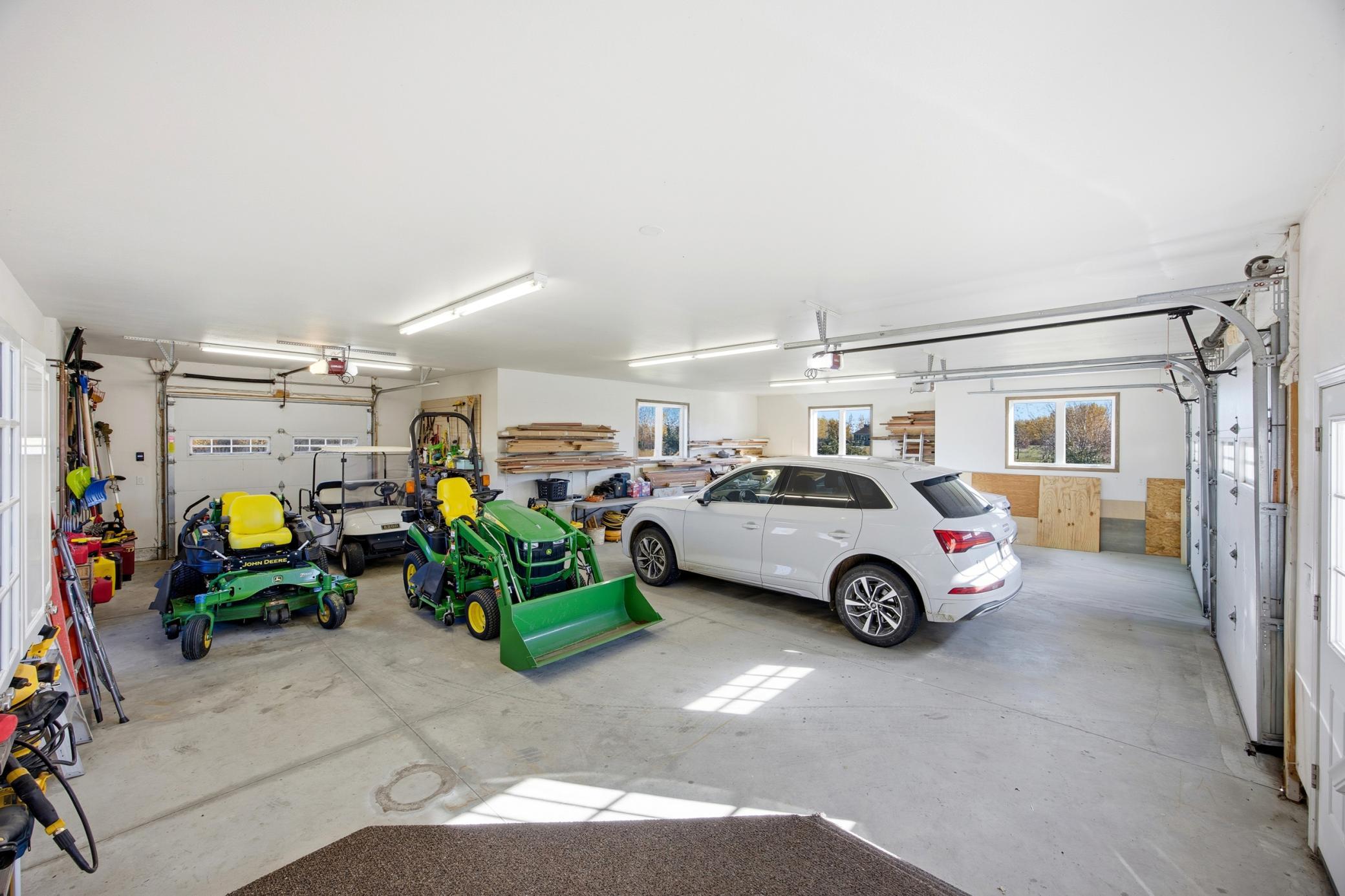 Finished garage - Heated Floor
