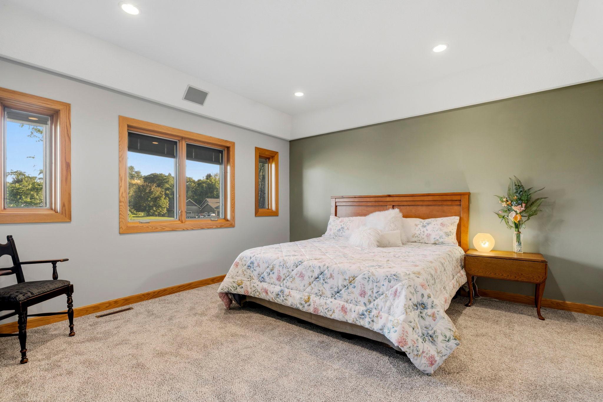 112-web-or-mls-A7308223.jpg