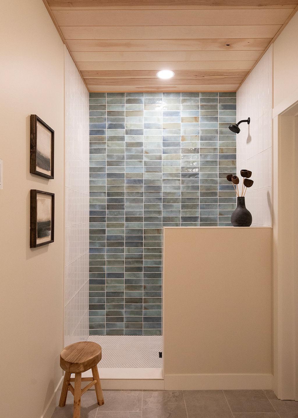 First floor ensuite bathroom
