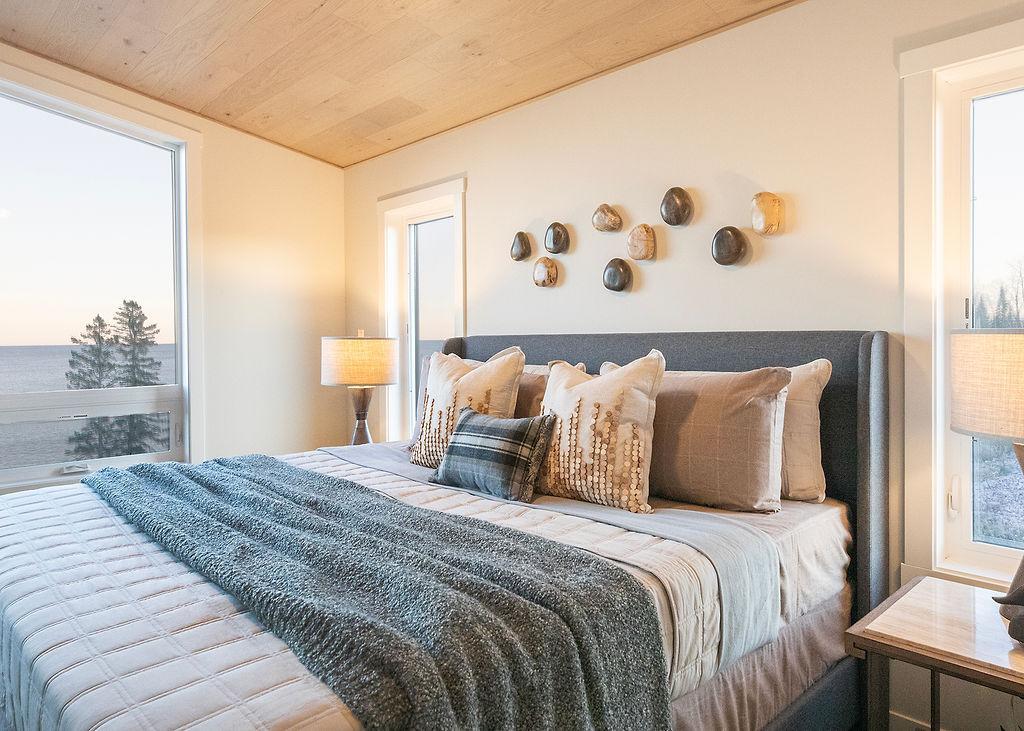 Primary Ensuite overlooking Lake Superior