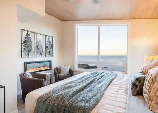 116 E Lakeview Drive, Silver Bay, MN 55614