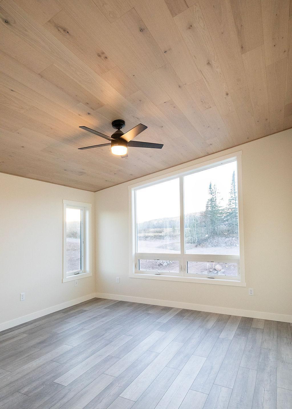 2nd Bedroom Ensuite with upgraded wood ceiling