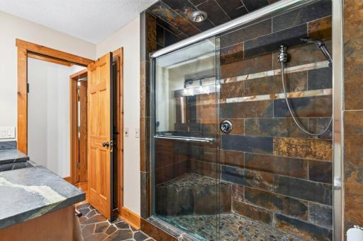 26_11607_Hillside26_mls.jpg