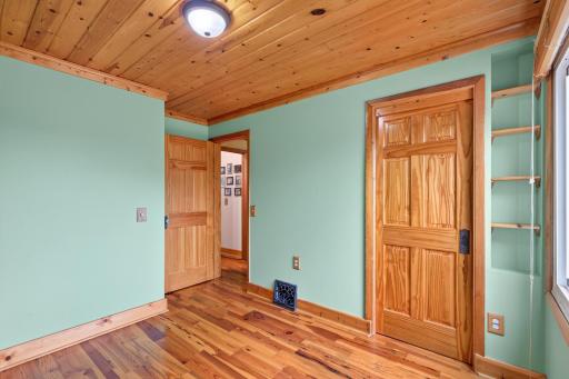 24_11607_Hillside24_mls.jpg