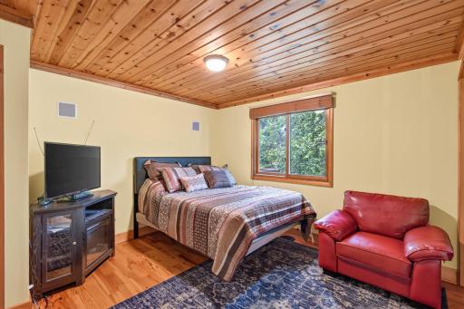 20_11607_Hillside20_mls.jpg