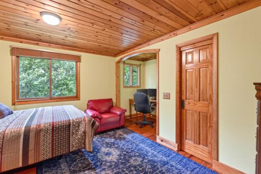 19_11607_Hillside19_mls.jpg