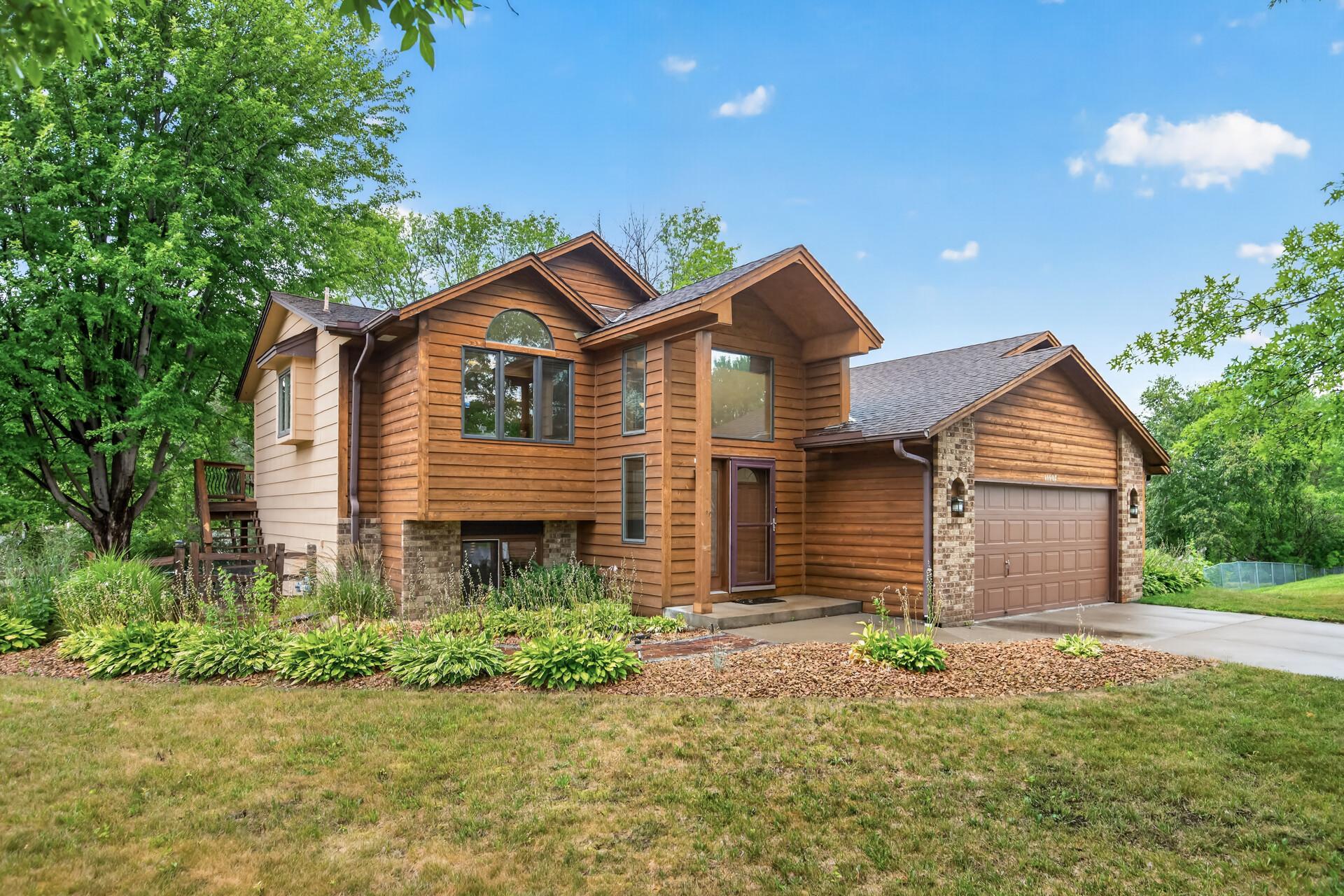 01_11607_Hillside1_mls.jpg