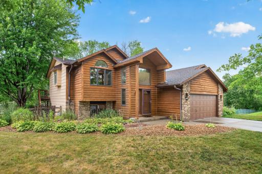 01_11607_Hillside1_mls.jpg