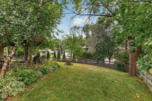 46_11607_Hillside46_mls.jpg
