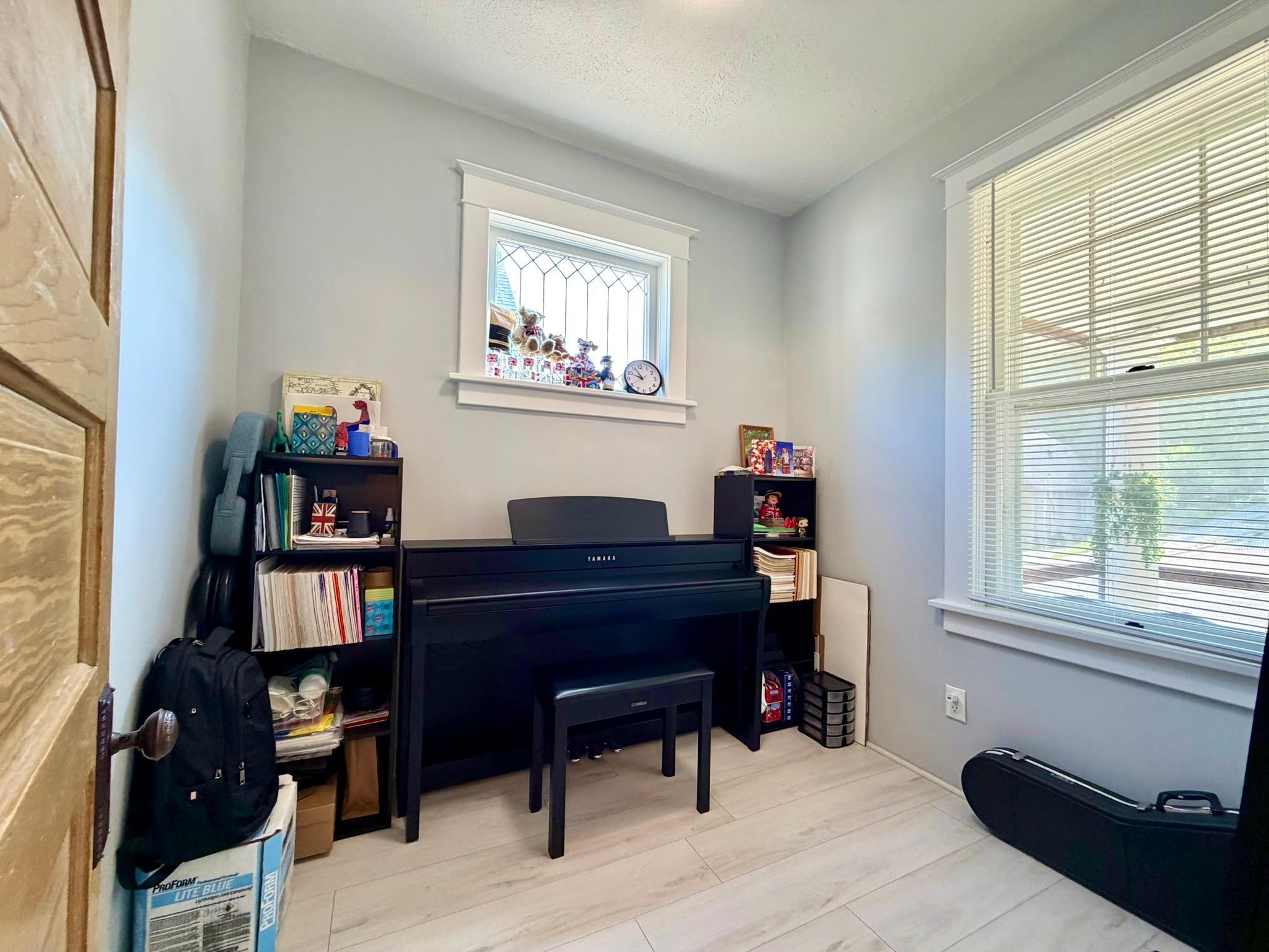 Photo 19